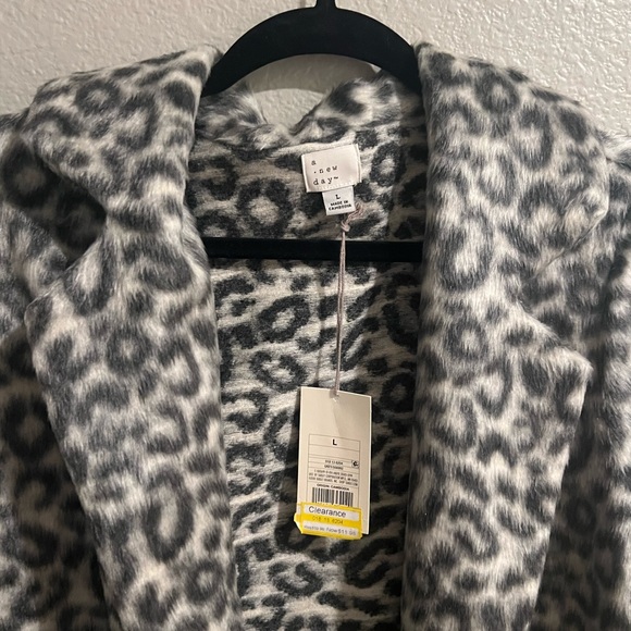 Leopard Jacket - Picture 3 of 4